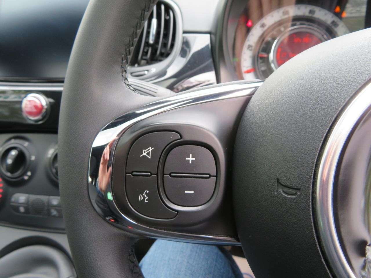 2023 FIAT 500 2023 FIAT 500