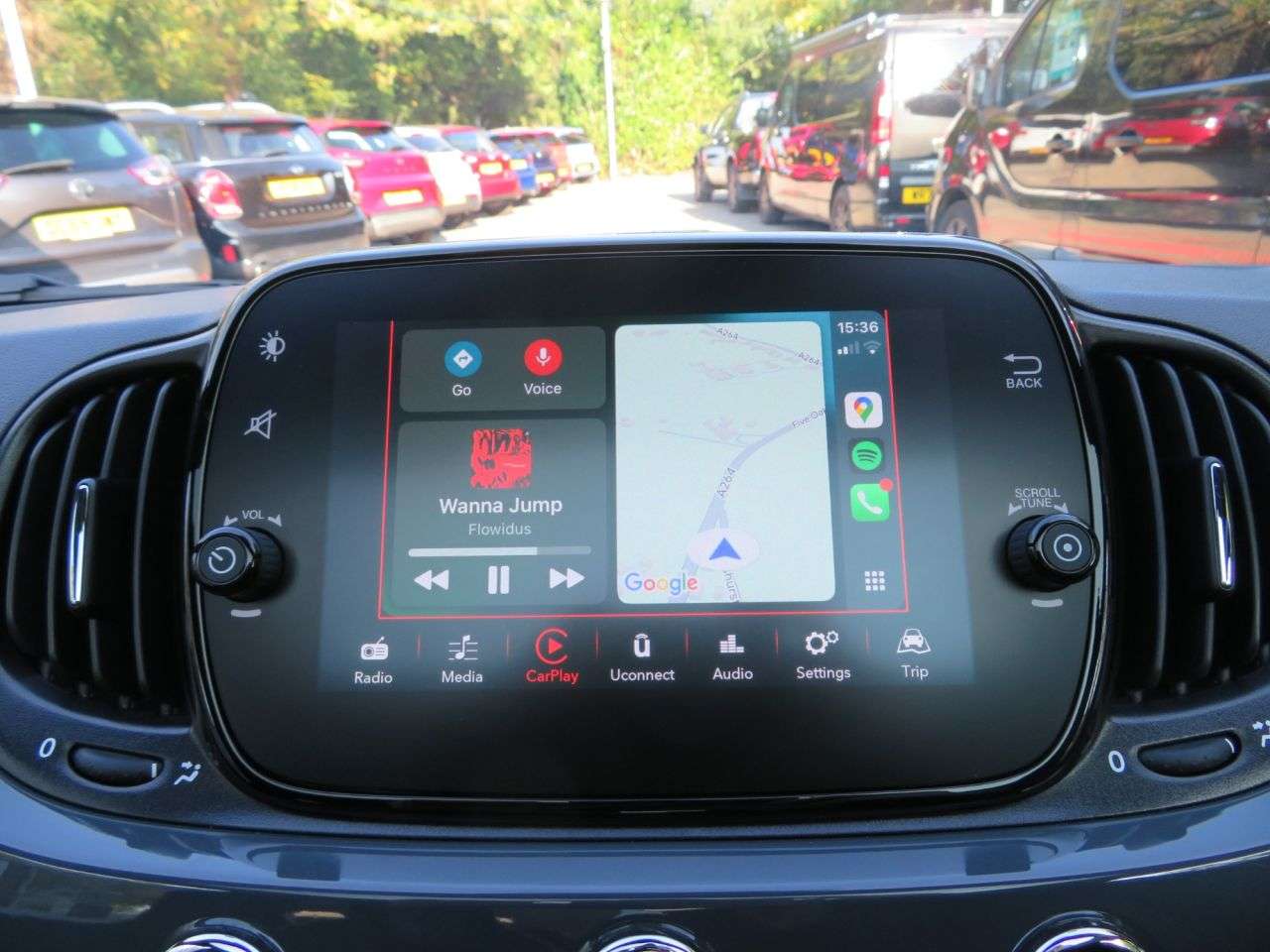 A 2020 FIAT 500 1.0 MHEV Lounge Hatchback 3dr Petrol Manual Euro 6 (s/s) (70 bhp) SUNROOF + A 2020 FIAT 500 1.0 MHEV Lounge Hatchback 3dr Petrol Manual Euro 6 (s/s) (70 bhp) SUNROOF +