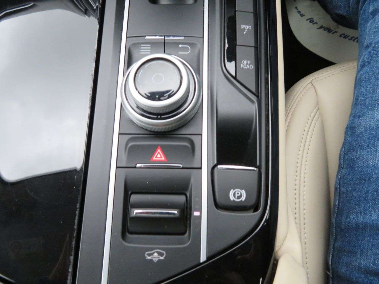 2018 MASERATI LEVANTE 2018 MASERATI LEVANTE