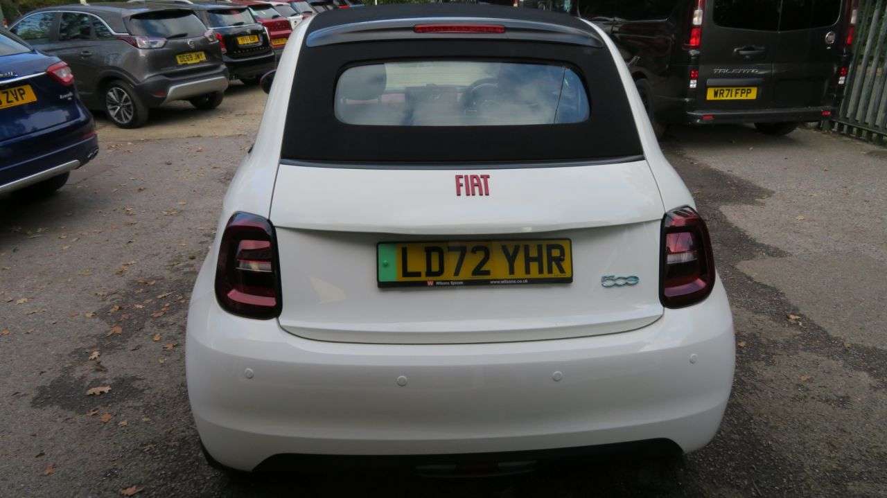 2022 FIAT 500E C 2022 FIAT 500E C
