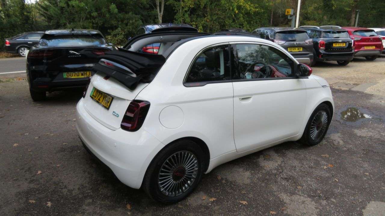 2022 FIAT 500E C 2022 FIAT 500E C