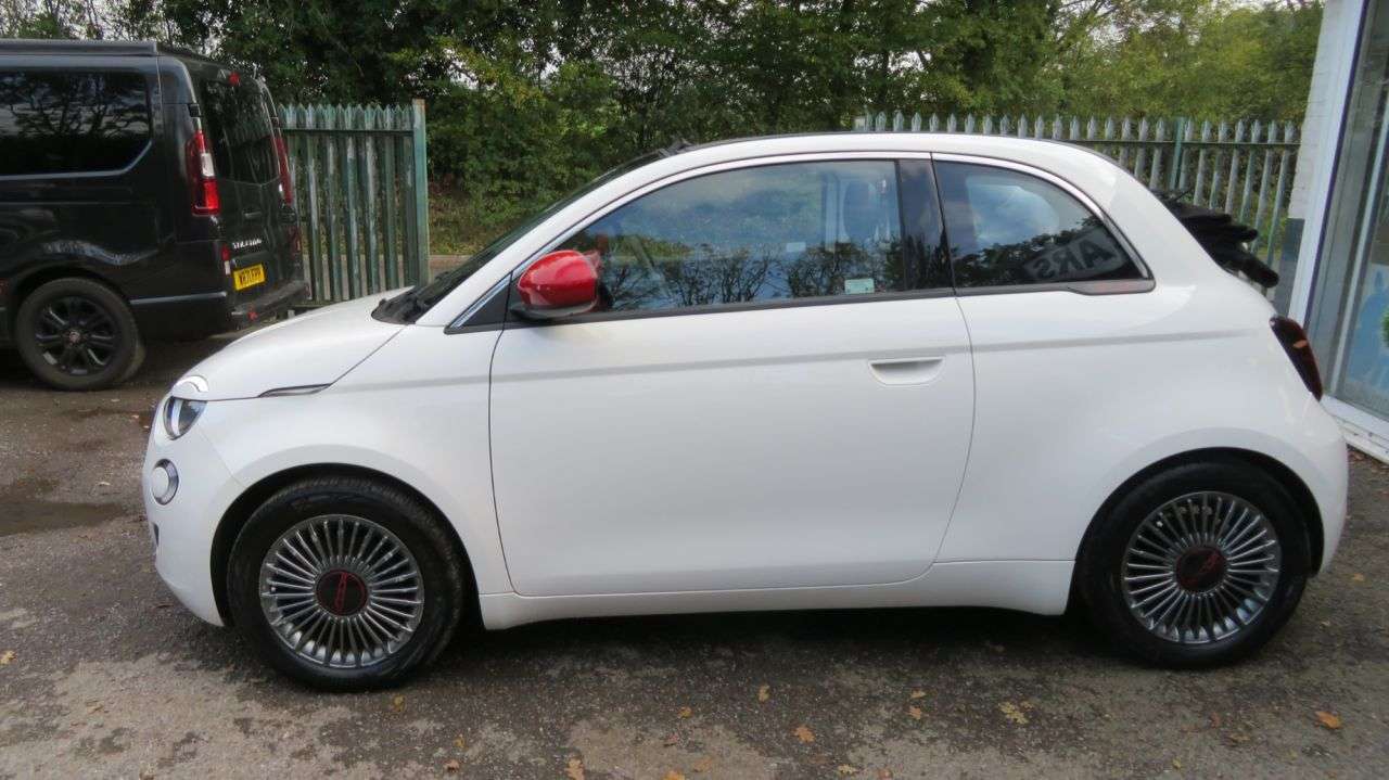 2022 FIAT 500E C 2022 FIAT 500E C