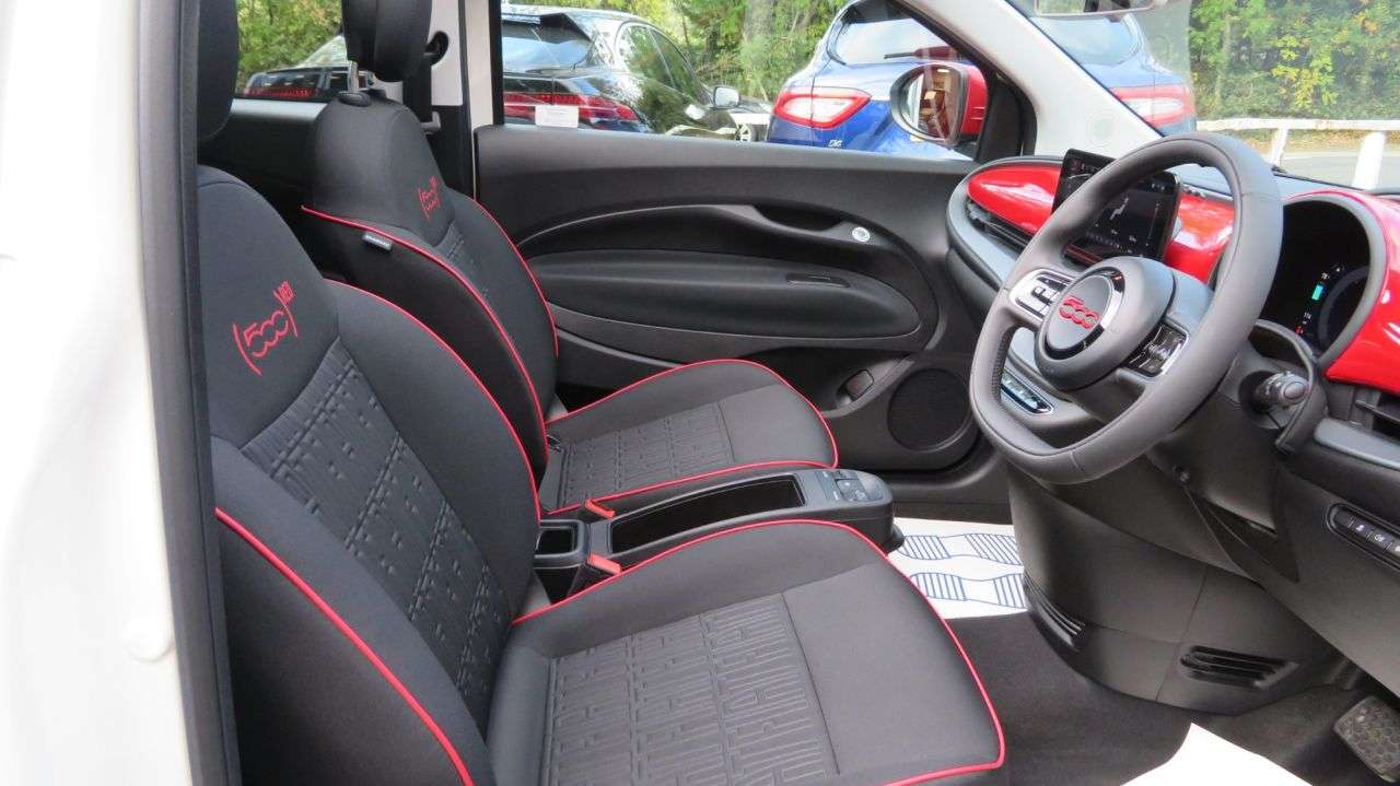 2022 FIAT 500E C 2022 FIAT 500E C