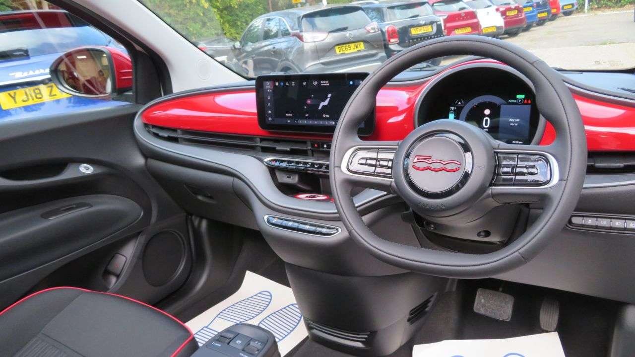 2022 FIAT 500E C 2022 FIAT 500E C