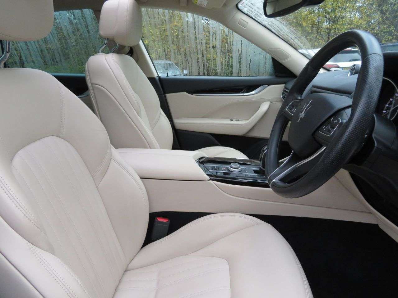 2017 MASERATI LEVANTE 2017 MASERATI LEVANTE