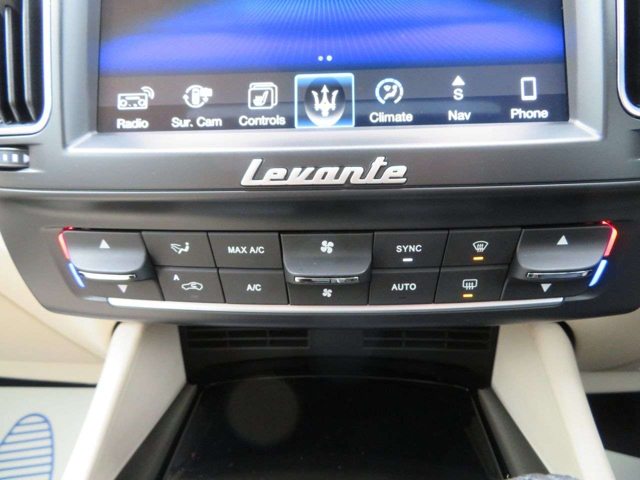 2017 MASERATI LEVANTE 2017 MASERATI LEVANTE