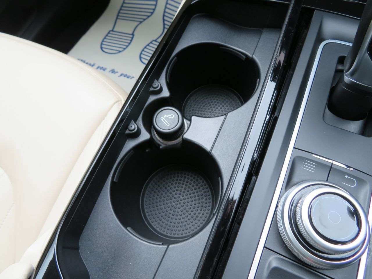 2017 MASERATI LEVANTE 2017 MASERATI LEVANTE