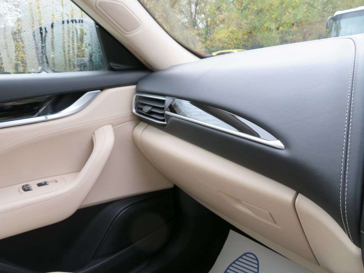 2017 MASERATI LEVANTE 2017 MASERATI LEVANTE