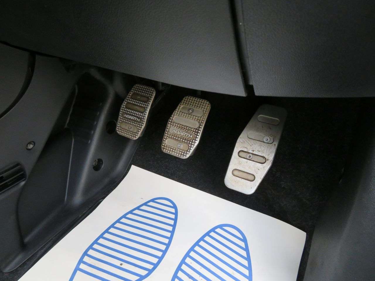 2016 ABARTH 595 2016 ABARTH 595