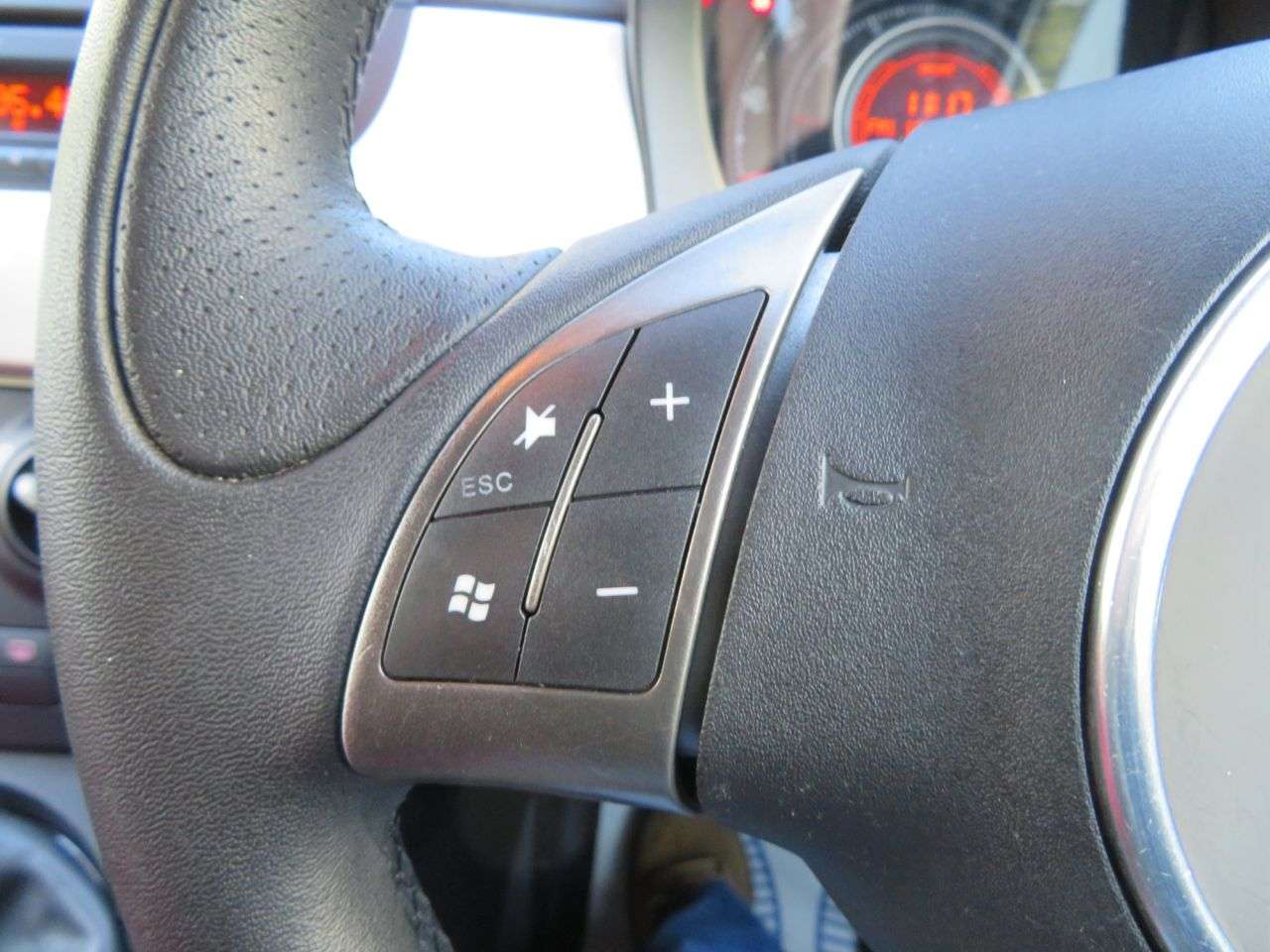 2011 ABARTH 595C 2011 ABARTH 595C