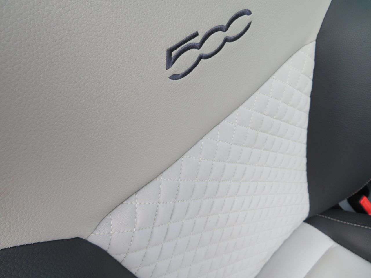 2022 FIAT 500 2022 FIAT 500