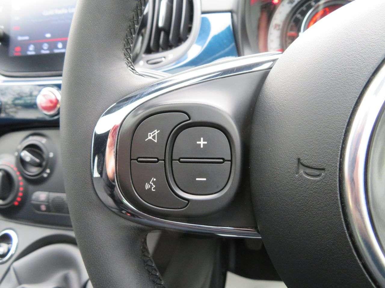 2023 FIAT 500 2023 FIAT 500