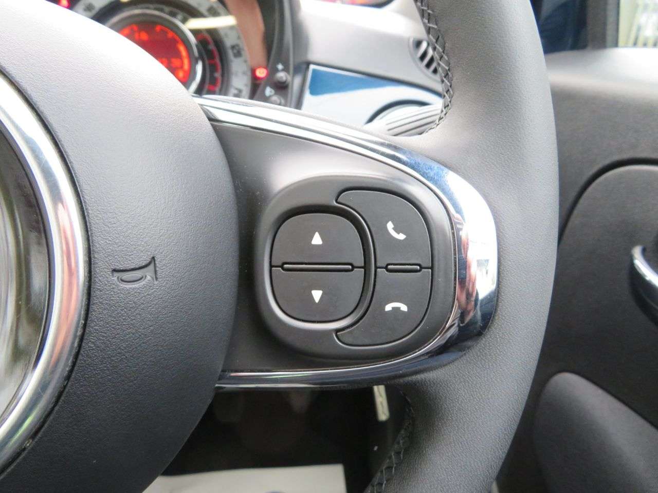 2023 FIAT 500 2023 FIAT 500