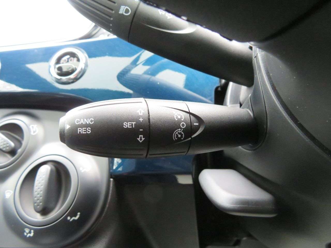 2023 FIAT 500 2023 FIAT 500