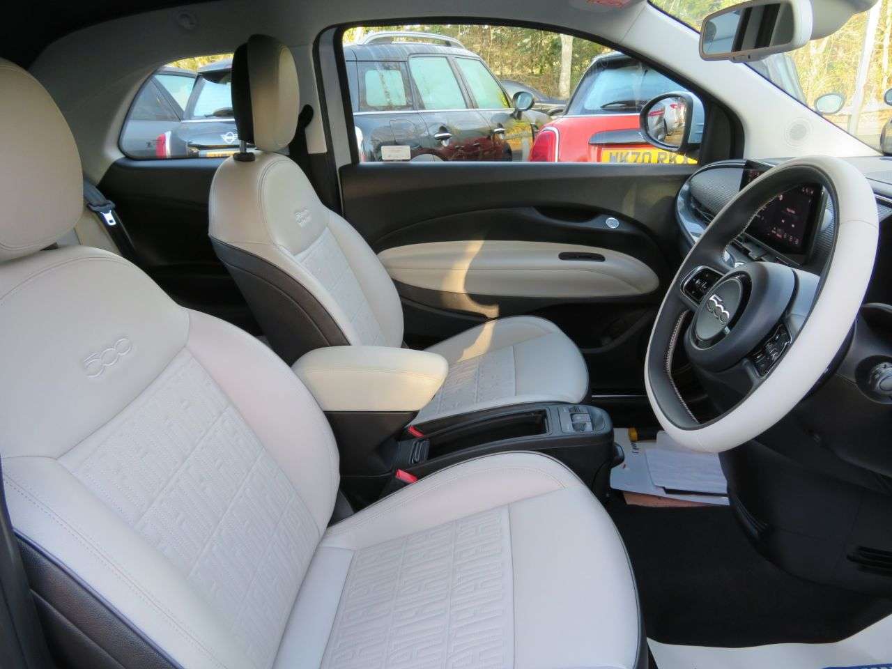 A 2021 FIAT 500E C 42kWh La Prima Convertible 2dr Electric Automatic (118 ps) HEATED SEATS + 1 A 2021 FIAT 500E C 42kWh La Prima Convertible 2dr Electric Automatic (118 ps) HEATED SEATS + 1