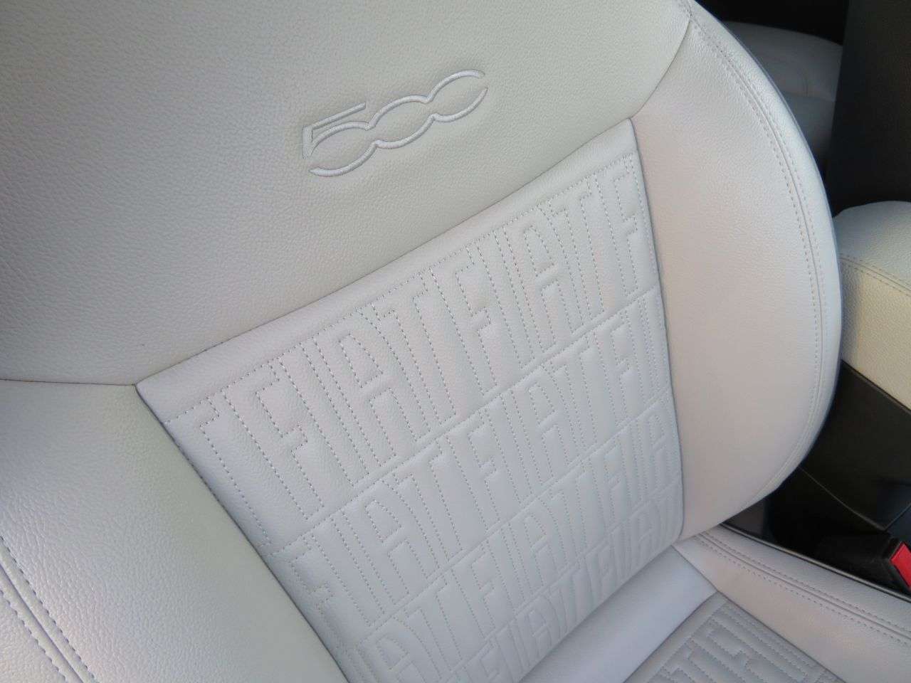 2021 FIAT 500E C 2021 FIAT 500E C