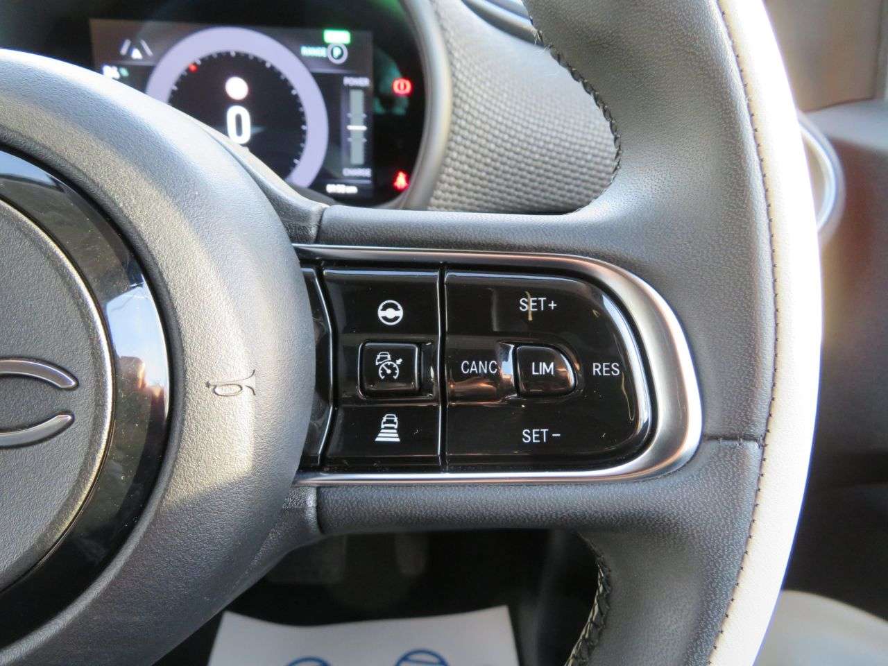 2021 FIAT 500E C 2021 FIAT 500E C