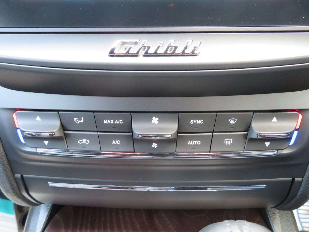 2017 MASERATI GHIBLI 2017 MASERATI GHIBLI