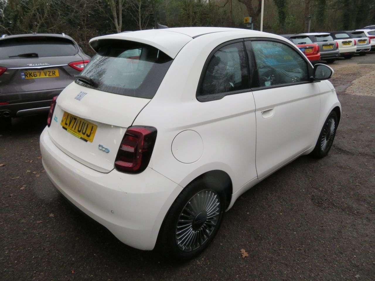 A 2021 FIAT 500E 42kWh Icon Hatchback 3dr Electric Automatic (118 ps) WIRELESS APPLE CARPLAY A 2021 FIAT 500E 42kWh Icon Hatchback 3dr Electric Automatic (118 ps) WIRELESS APPLE CARPLAY