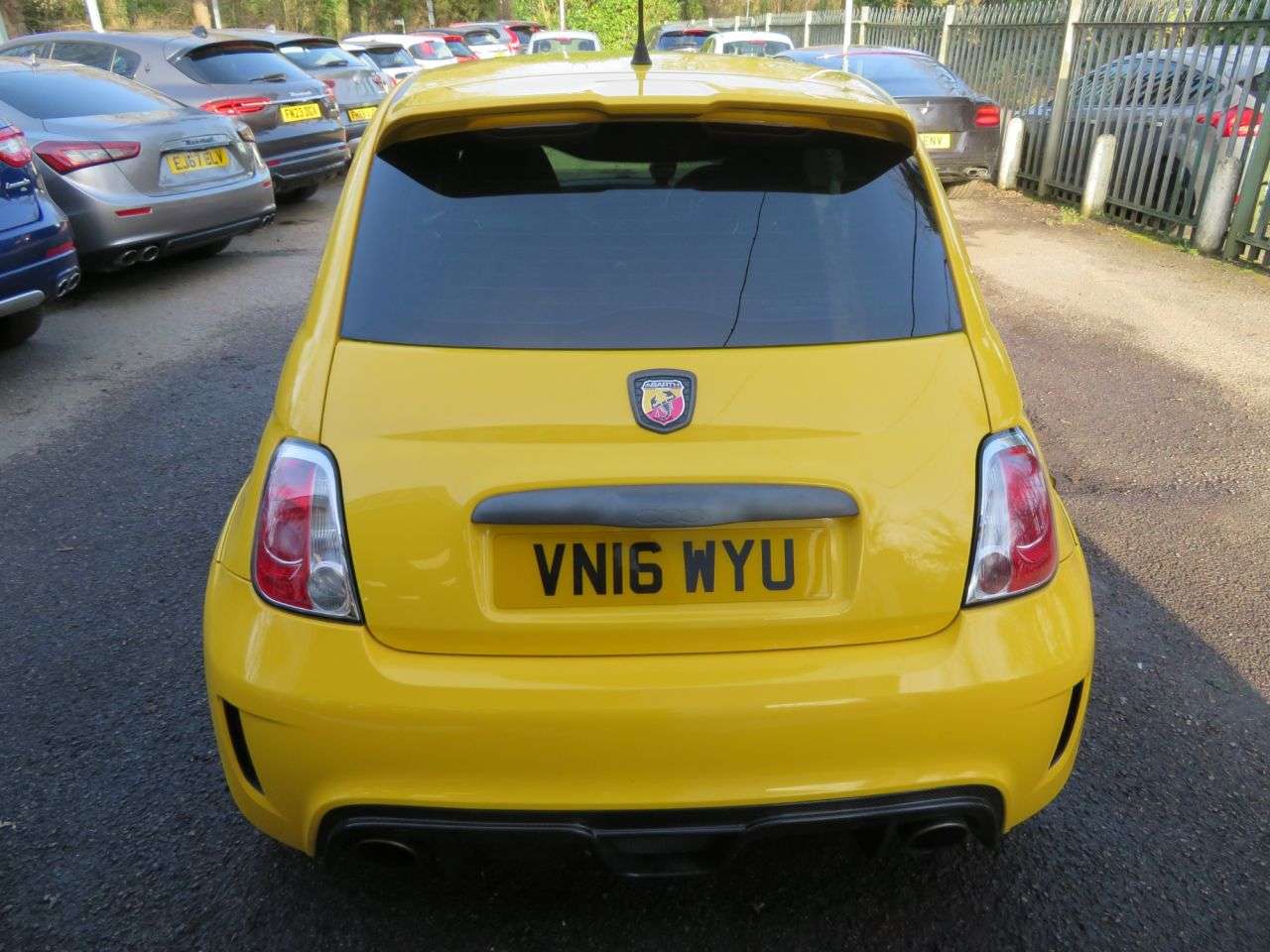 2016 ABARTH 695 2016 ABARTH 695