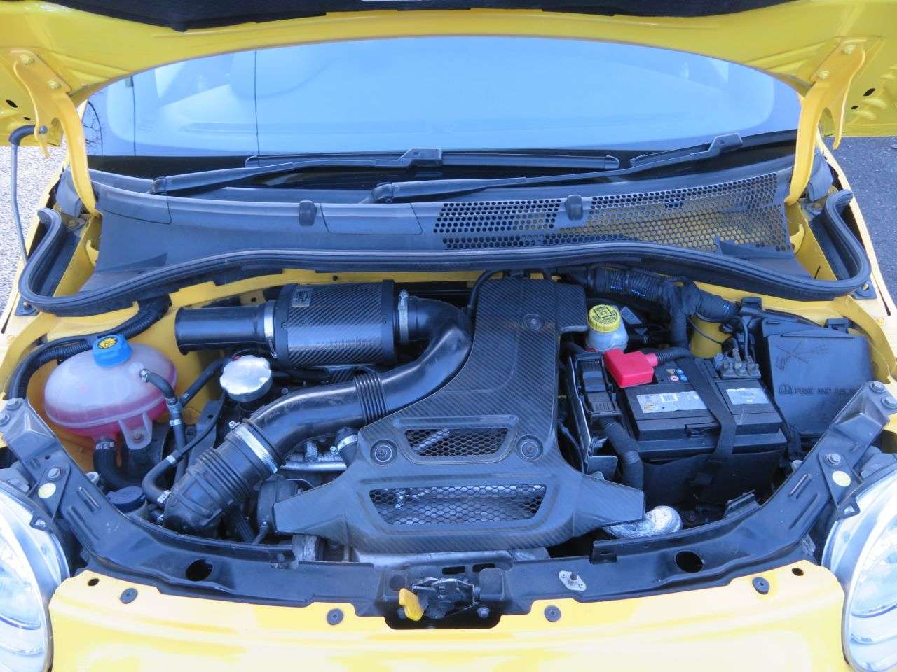 2016 ABARTH 695 2016 ABARTH 695