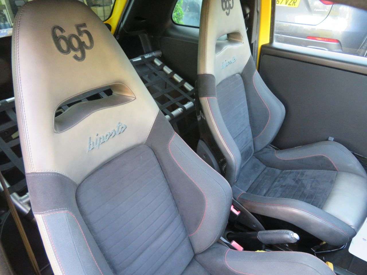 2016 ABARTH 695 2016 ABARTH 695