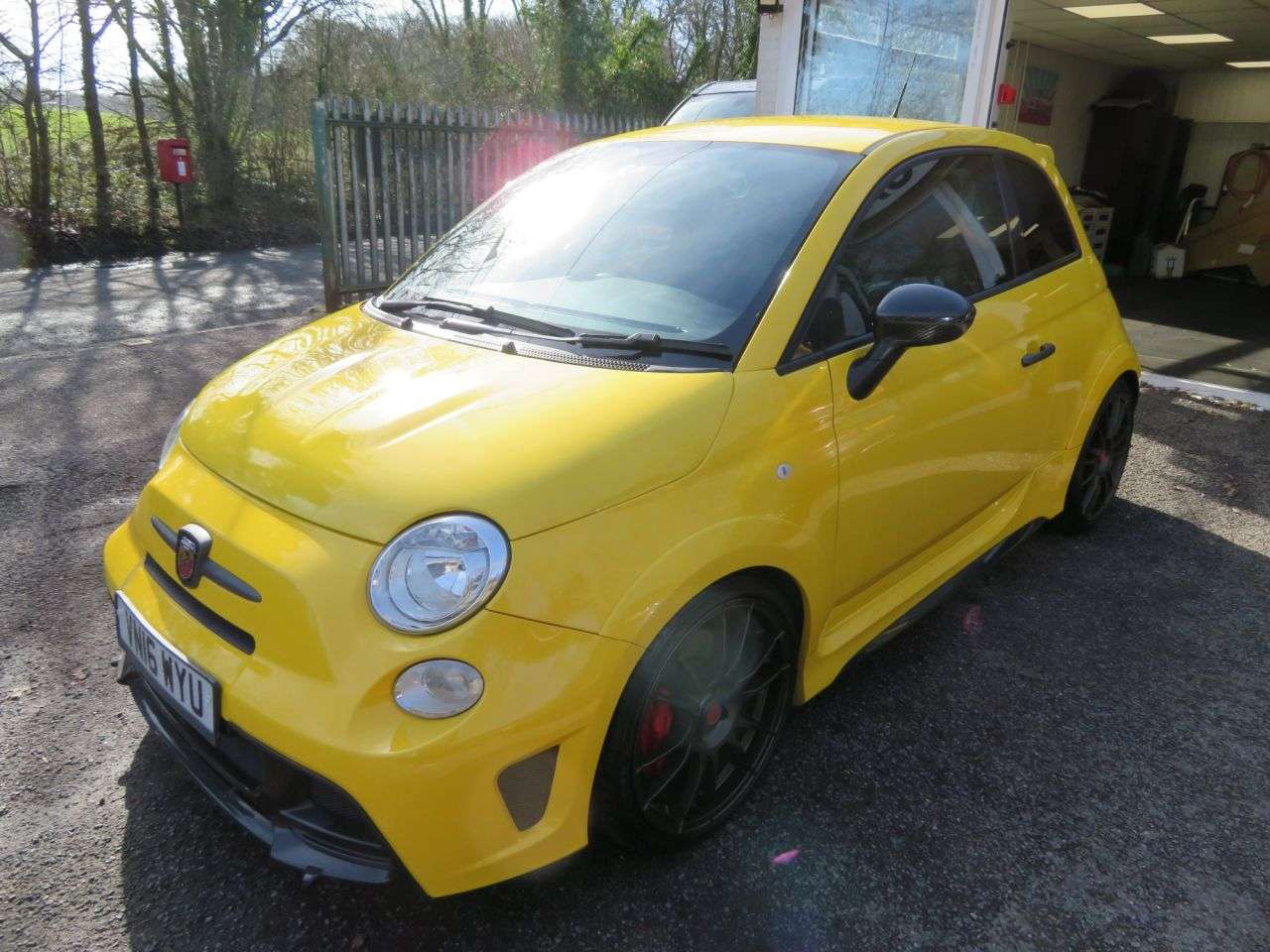 2016 ABARTH 695 2016 ABARTH 695