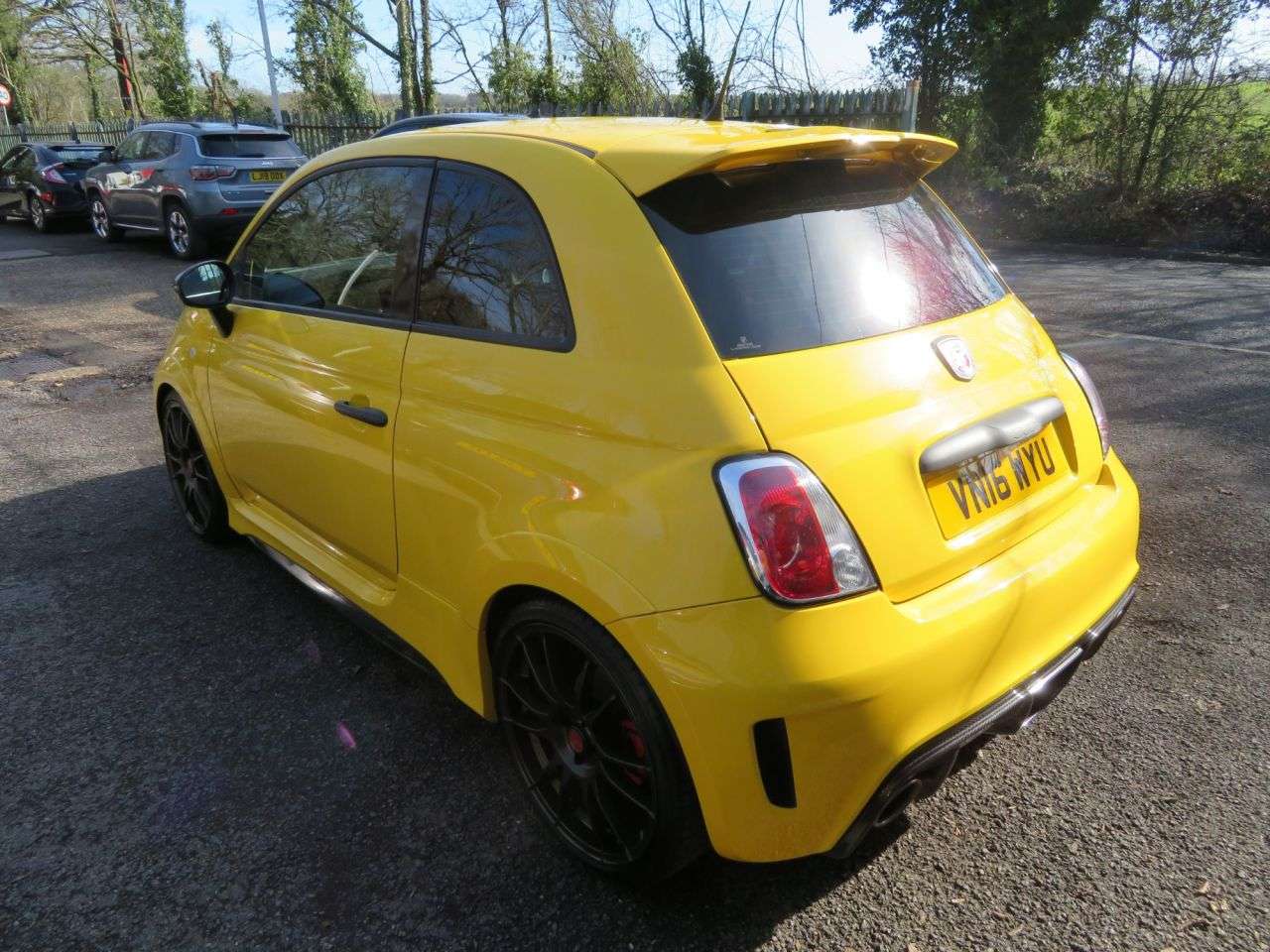 2016 ABARTH 695 2016 ABARTH 695