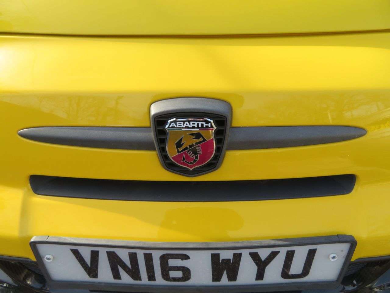 2016 ABARTH 695 2016 ABARTH 695