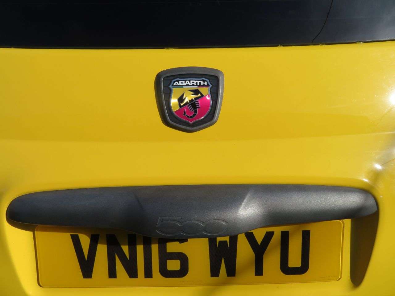 2016 ABARTH 695 2016 ABARTH 695