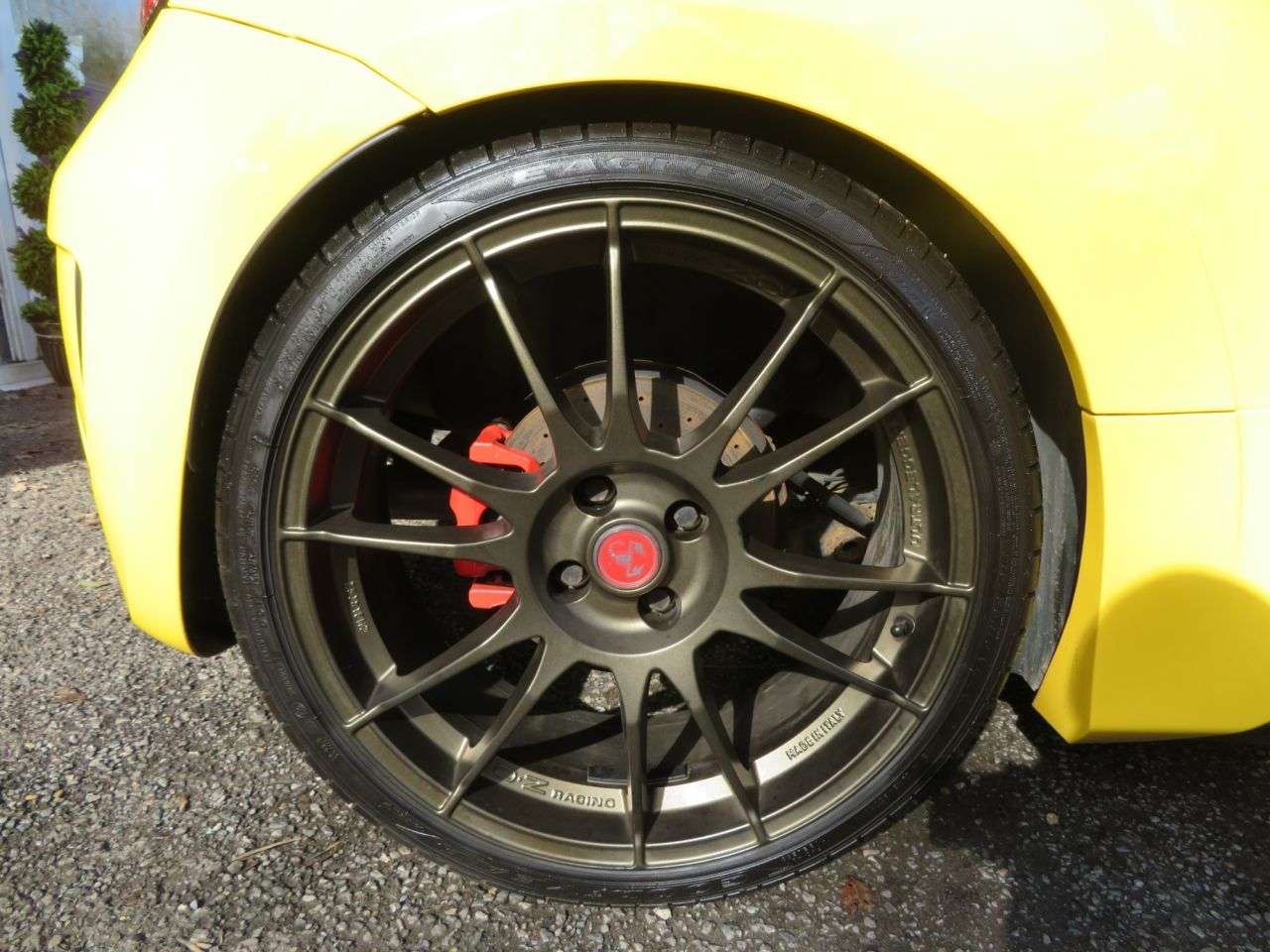 2016 ABARTH 695 2016 ABARTH 695