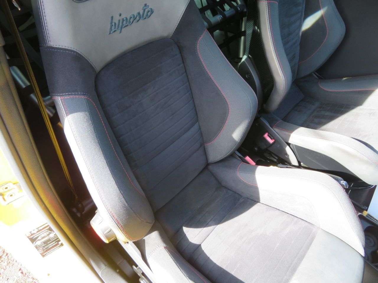 2016 ABARTH 695 2016 ABARTH 695