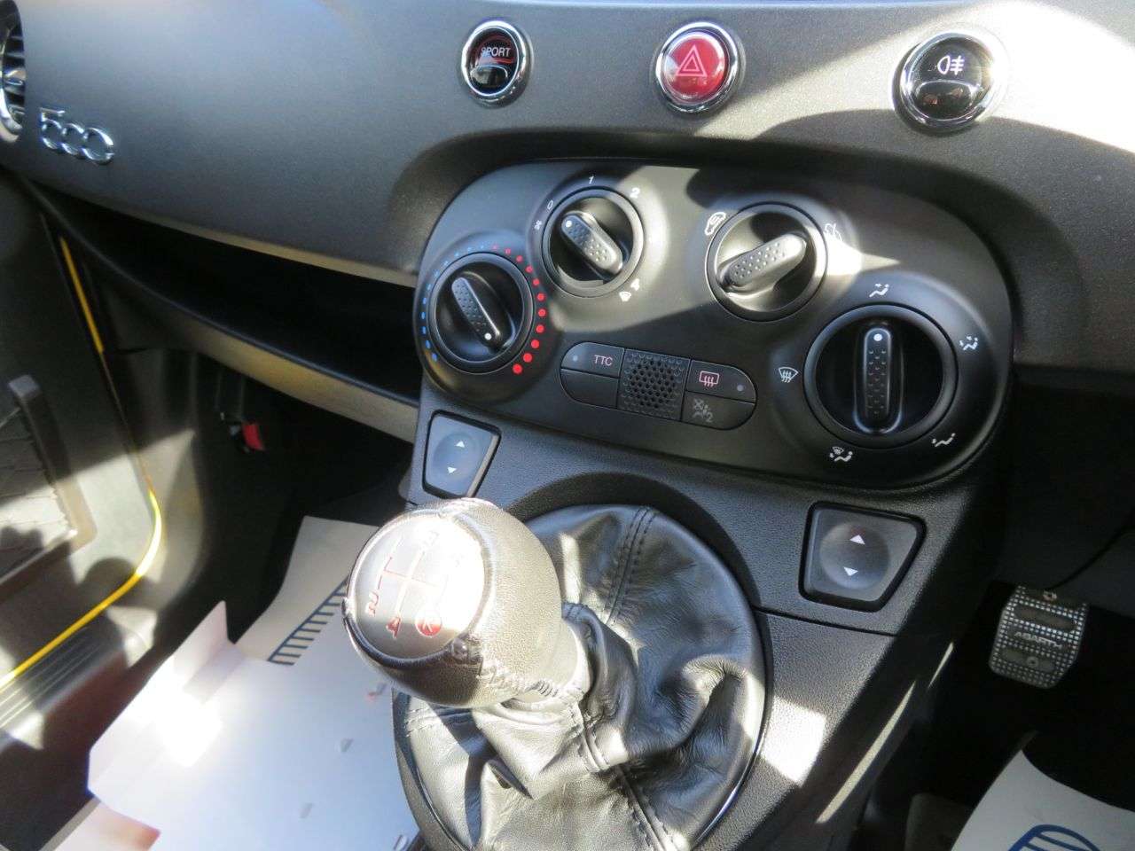 2016 ABARTH 695 2016 ABARTH 695