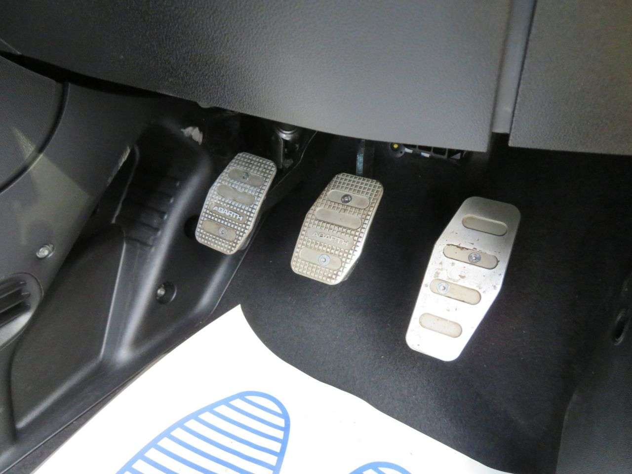 2016 ABARTH 695 2016 ABARTH 695