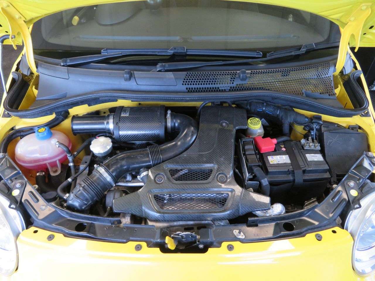 2016 ABARTH 695 2016 ABARTH 695