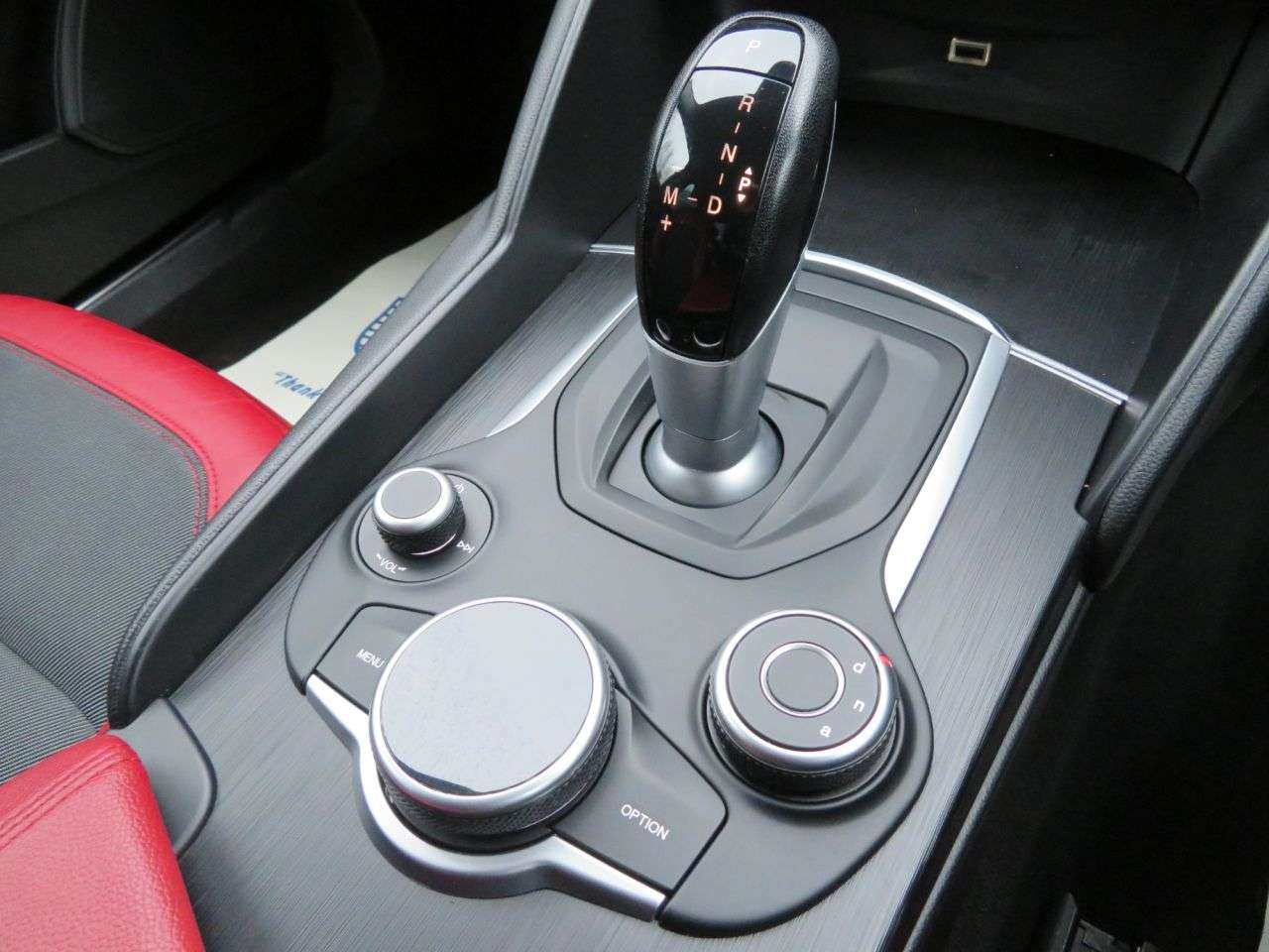 2017 ALFA ROMEO GIULIA 2017 ALFA ROMEO GIULIA