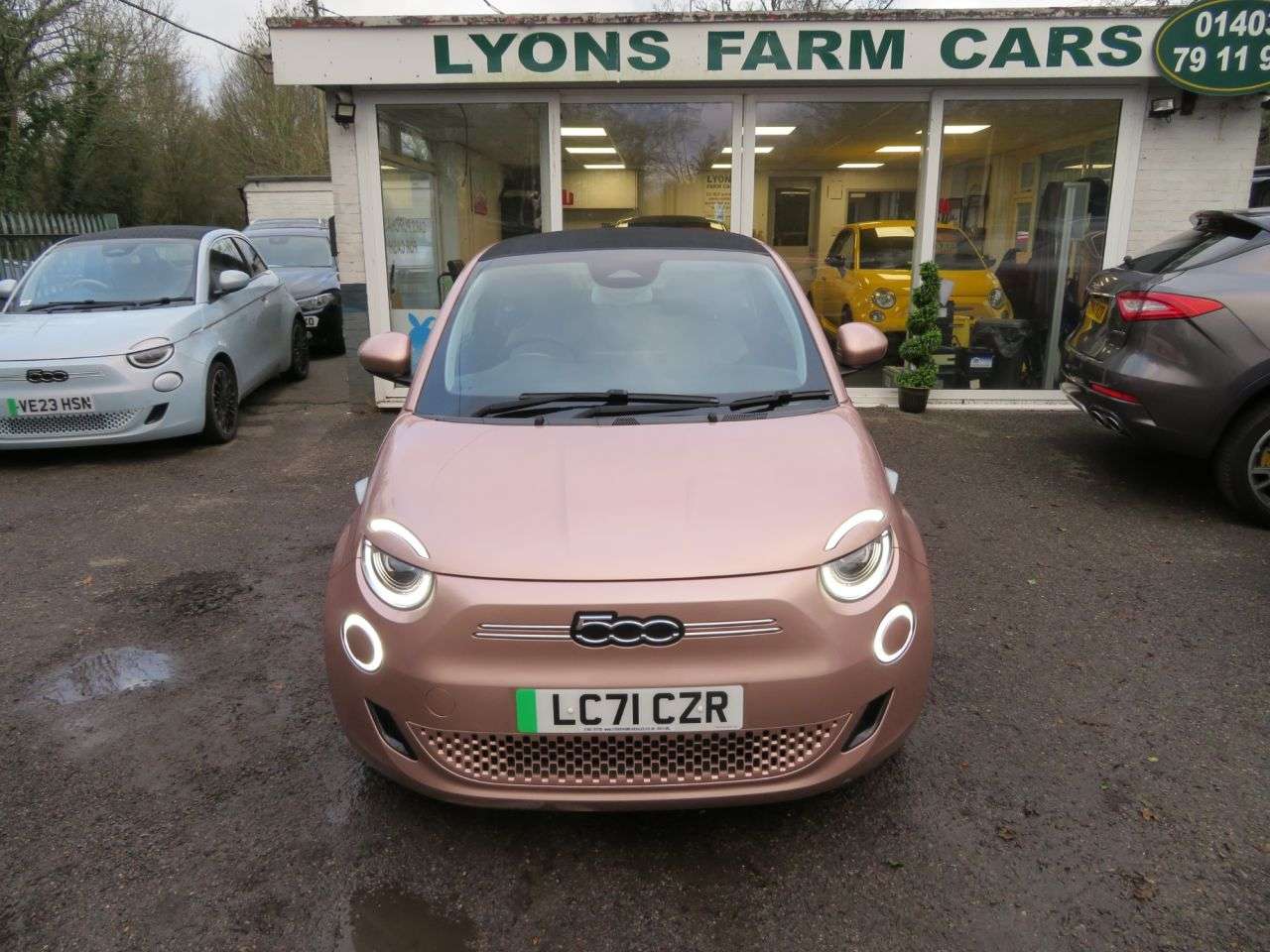 A 2021 FIAT 500E C 42kWh Icon Convertible 2dr Electric Auto (118 ps) MAGIC EYE PACK + COMFORT A 2021 FIAT 500E C 42kWh Icon Convertible 2dr Electric Auto (118 ps) MAGIC EYE PACK + COMFORT