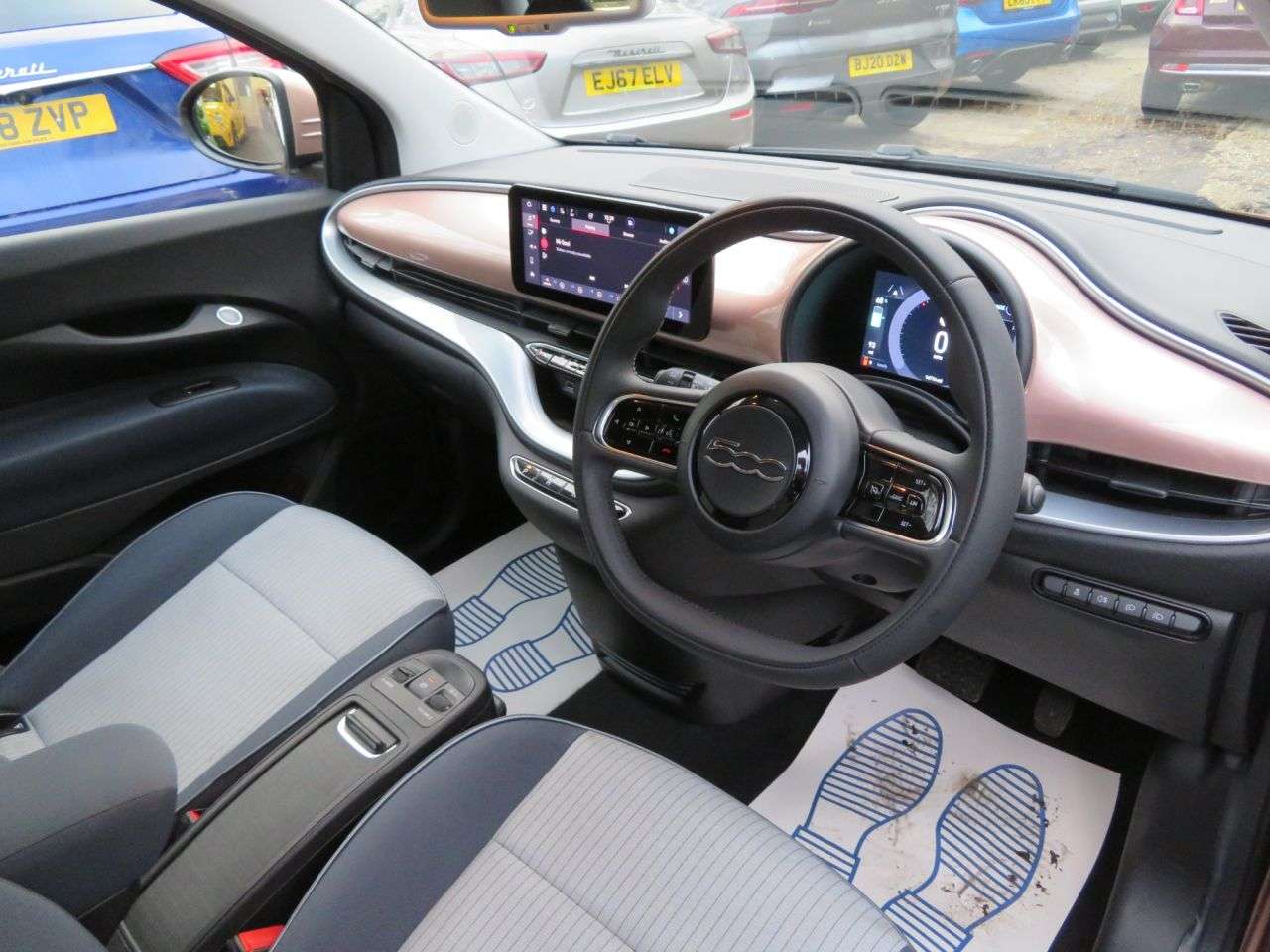 2021 FIAT 500E C 2021 FIAT 500E C