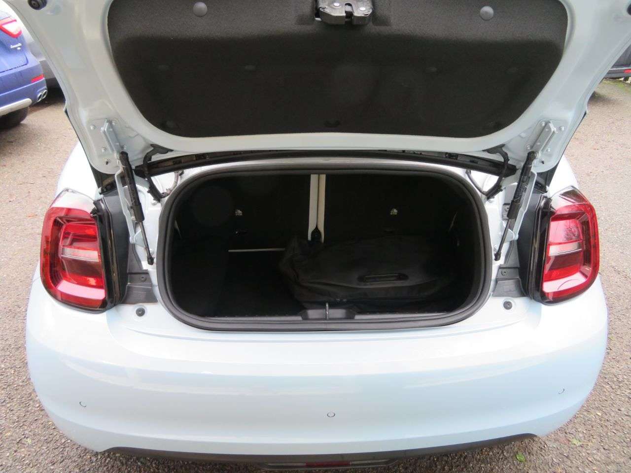 2023 FIAT 500E C 2023 FIAT 500E C