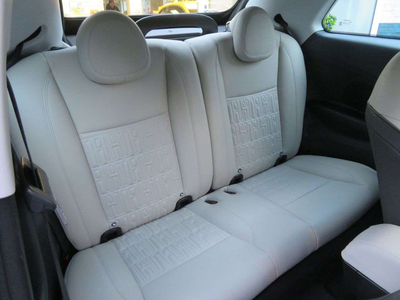 2023 FIAT 500E C 2023 FIAT 500E C