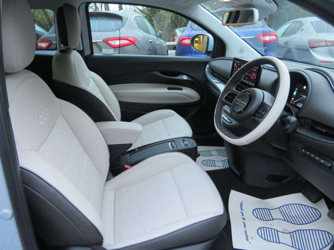 2023 FIAT 500E C 2023 FIAT 500E C