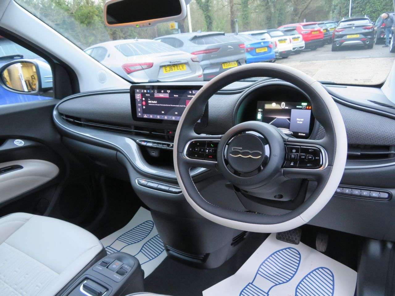 2023 FIAT 500E C 2023 FIAT 500E C