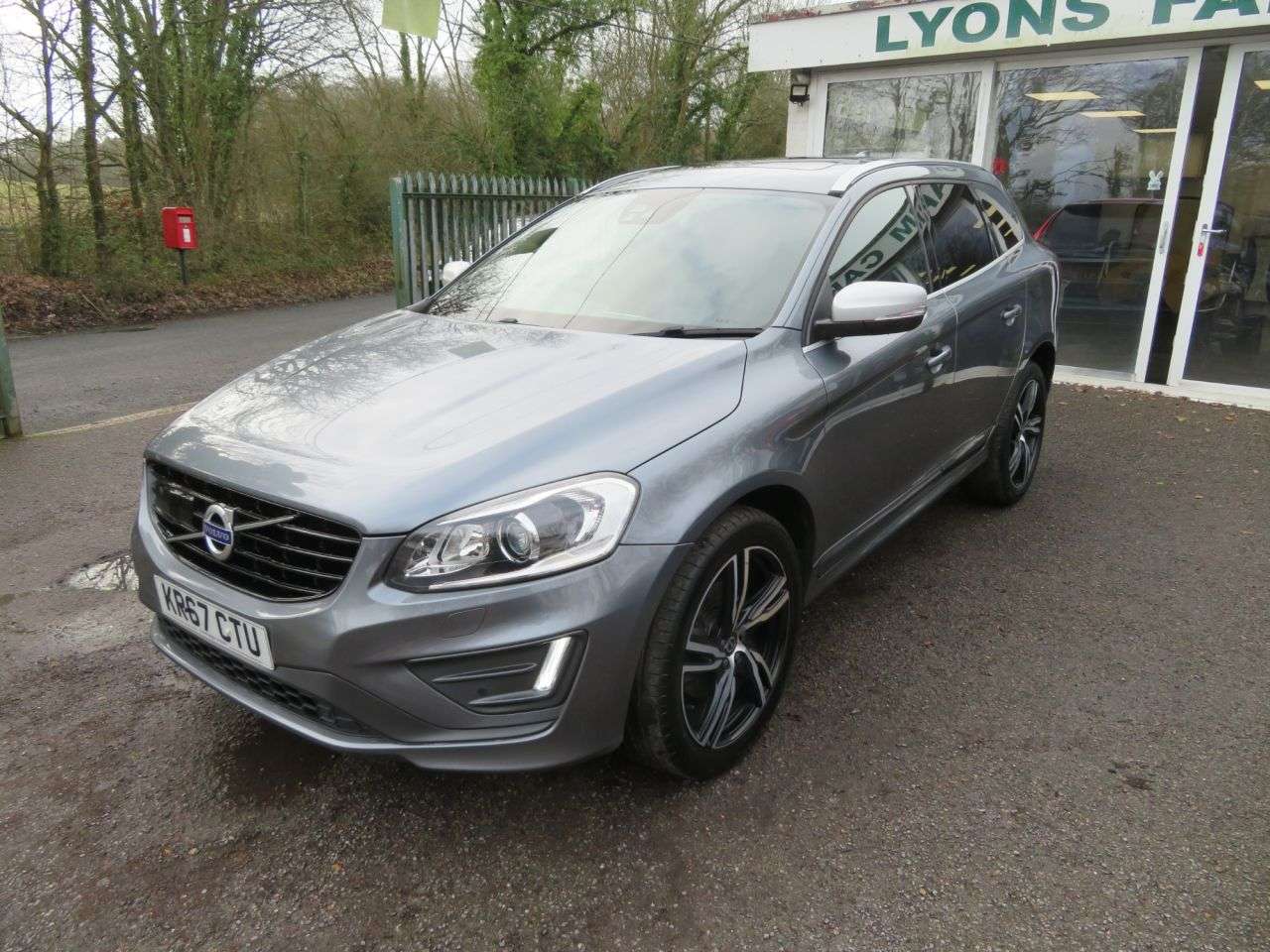 2017 VOLVO XC60 2017 VOLVO XC60