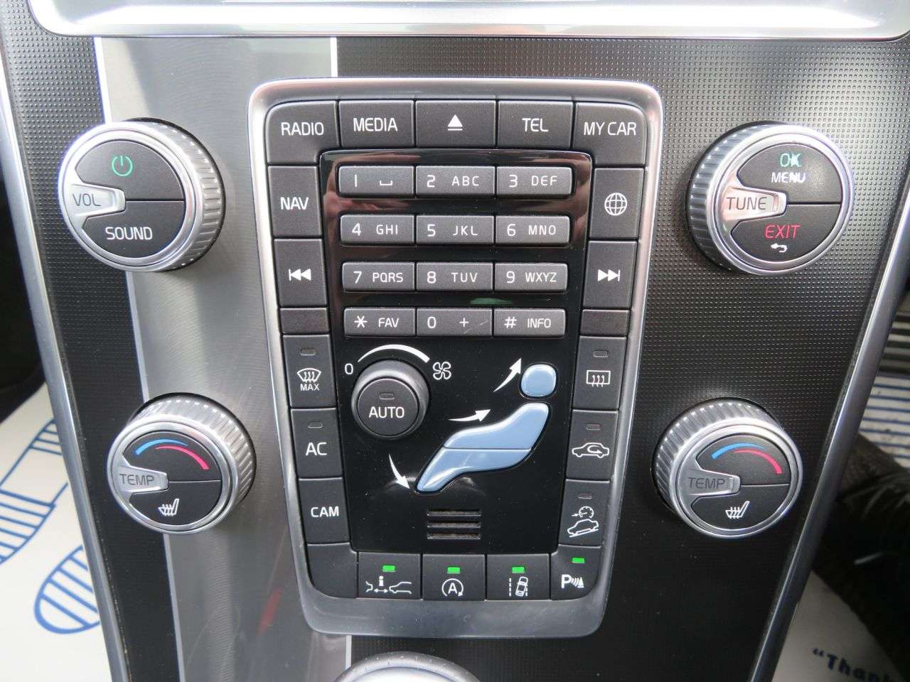 2017 VOLVO XC60 2017 VOLVO XC60