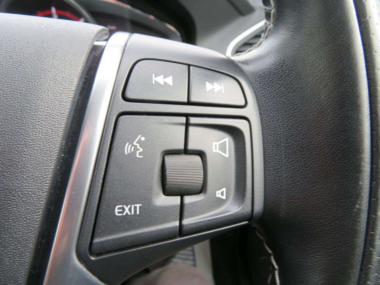 2017 VOLVO XC60 2017 VOLVO XC60