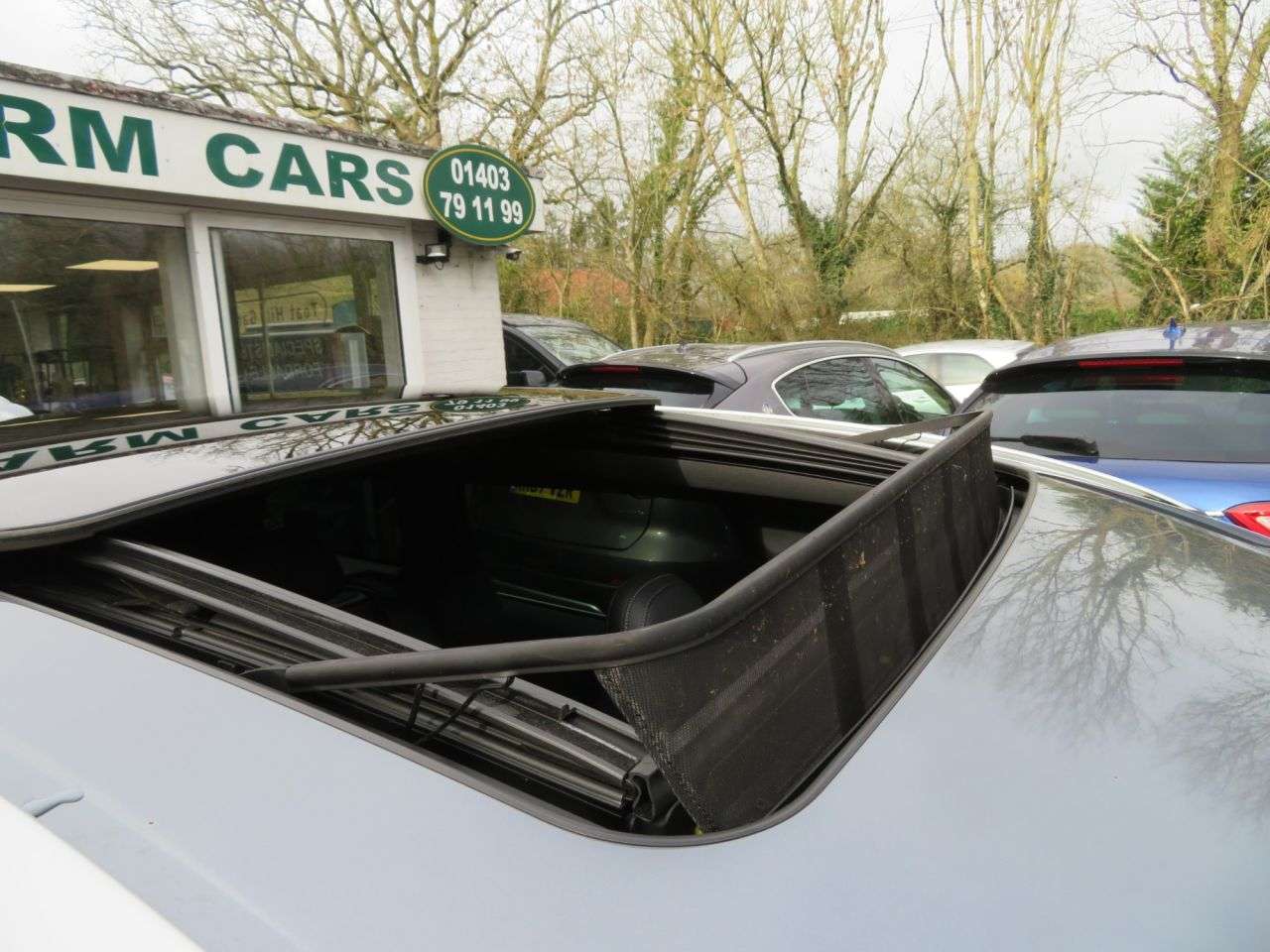 A 2017 VOLVO XC60 2.4 D4 R-Design Lux Nav SUV 5dr Diesel Automatic All Wheel Drive Euro 6 (s/ A 2017 VOLVO XC60 2.4 D4 R-Design Lux Nav SUV 5dr Diesel Automatic All Wheel Drive Euro 6 (s/