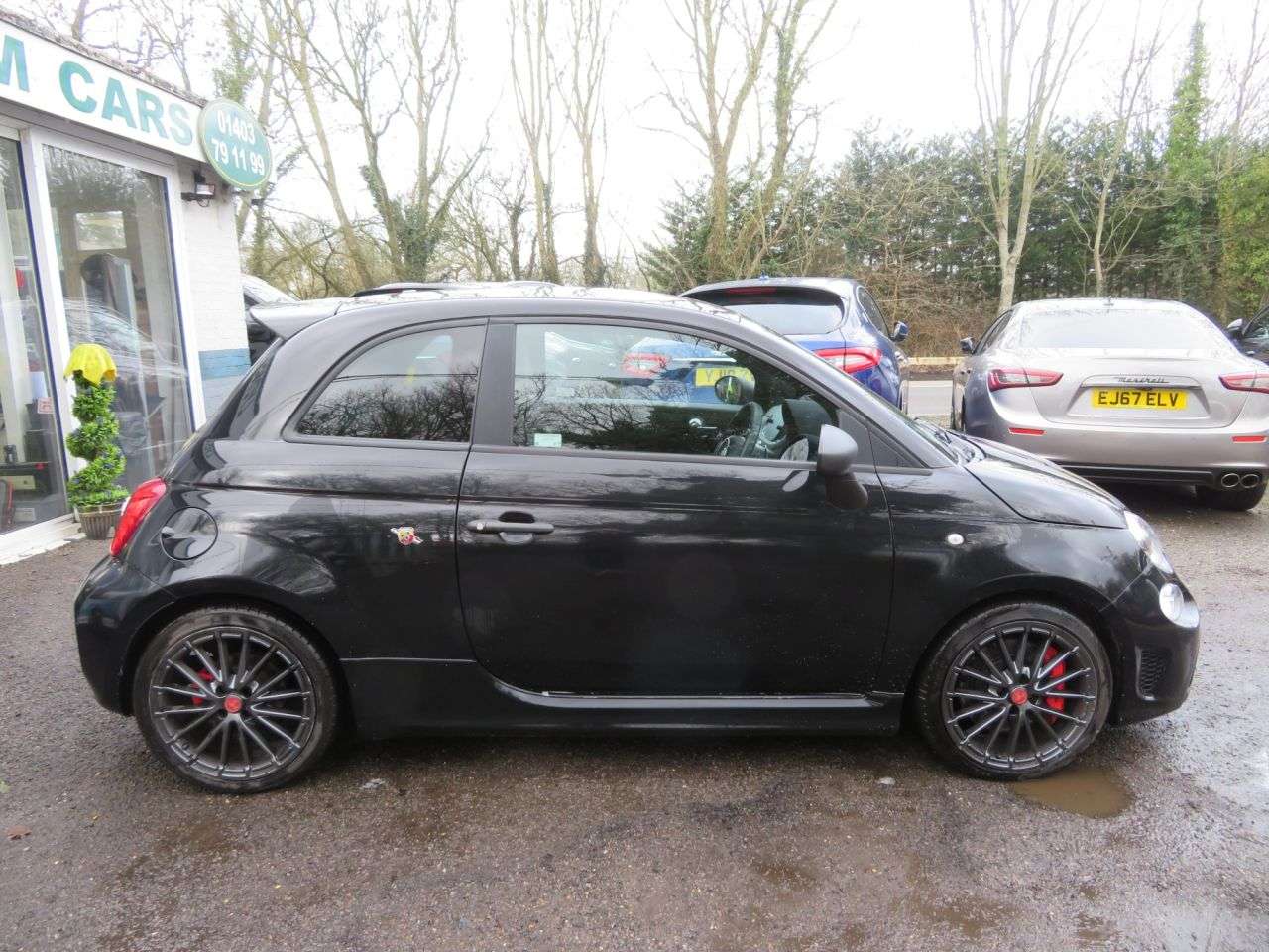 2022 ABARTH 695 2022 ABARTH 695