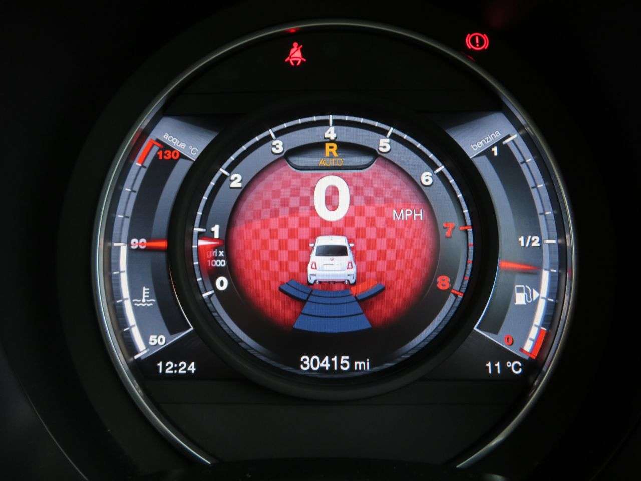 2022 ABARTH 695 2022 ABARTH 695