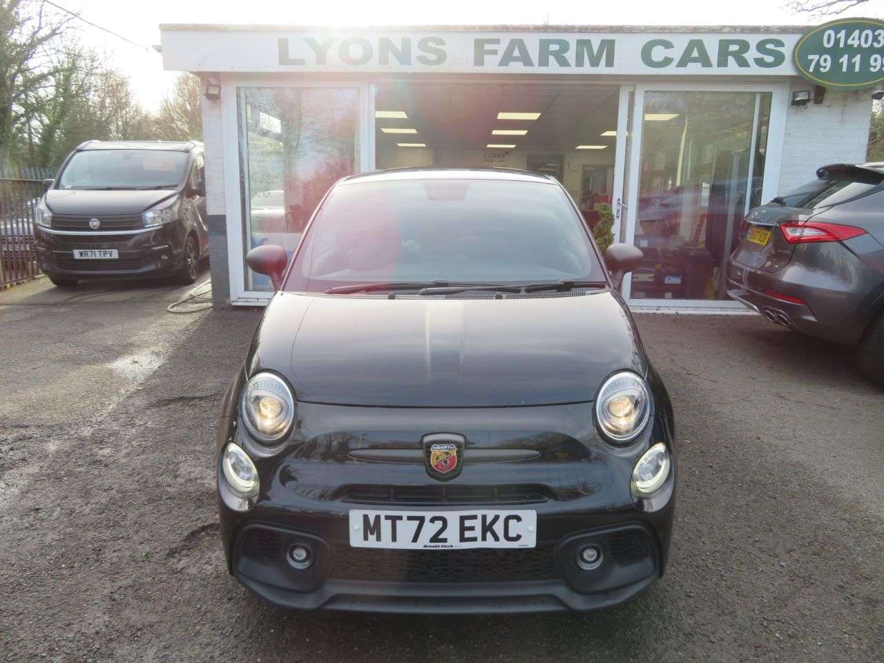 2022 ABARTH 695 2022 ABARTH 695