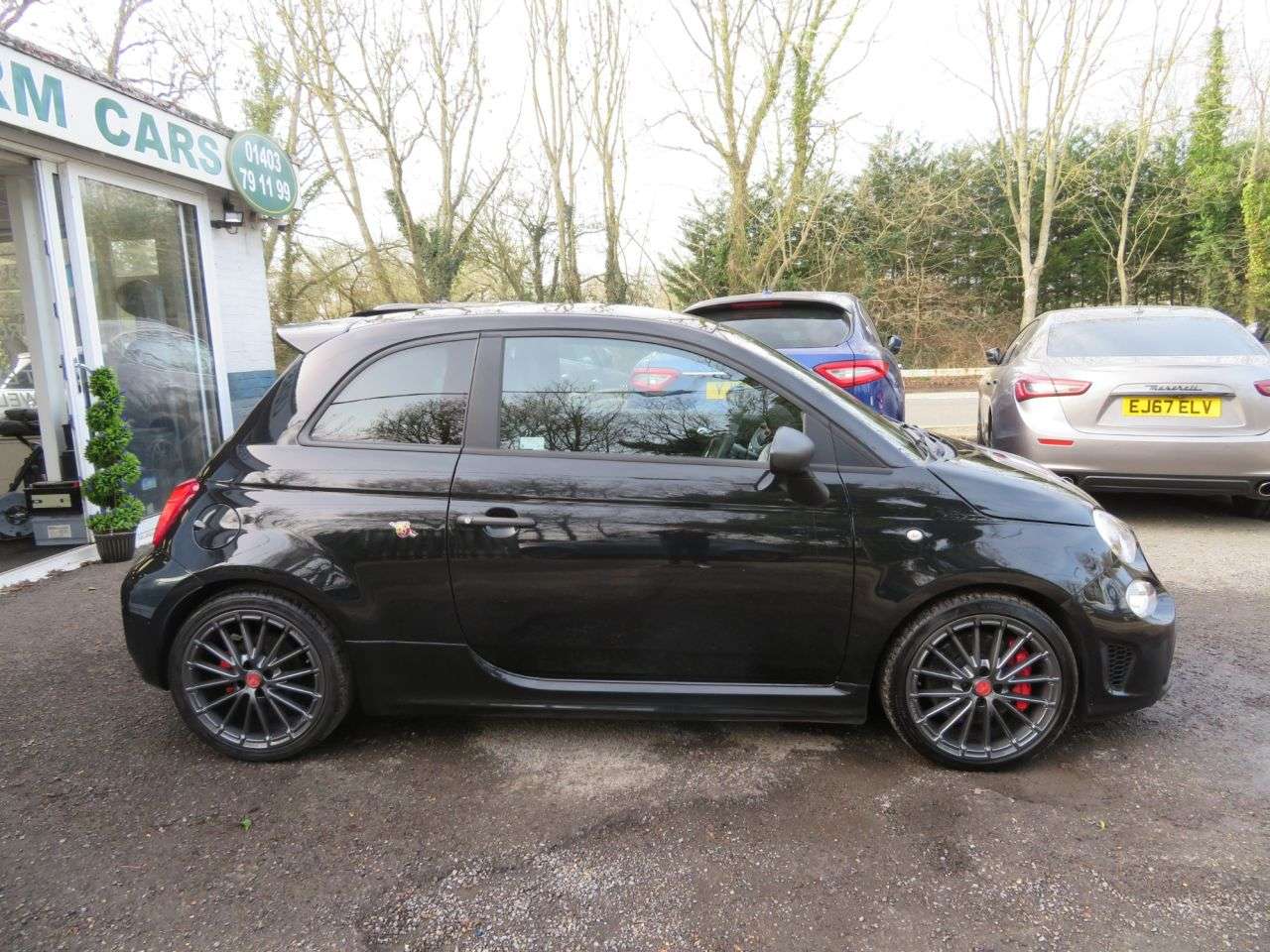 2022 ABARTH 695 2022 ABARTH 695